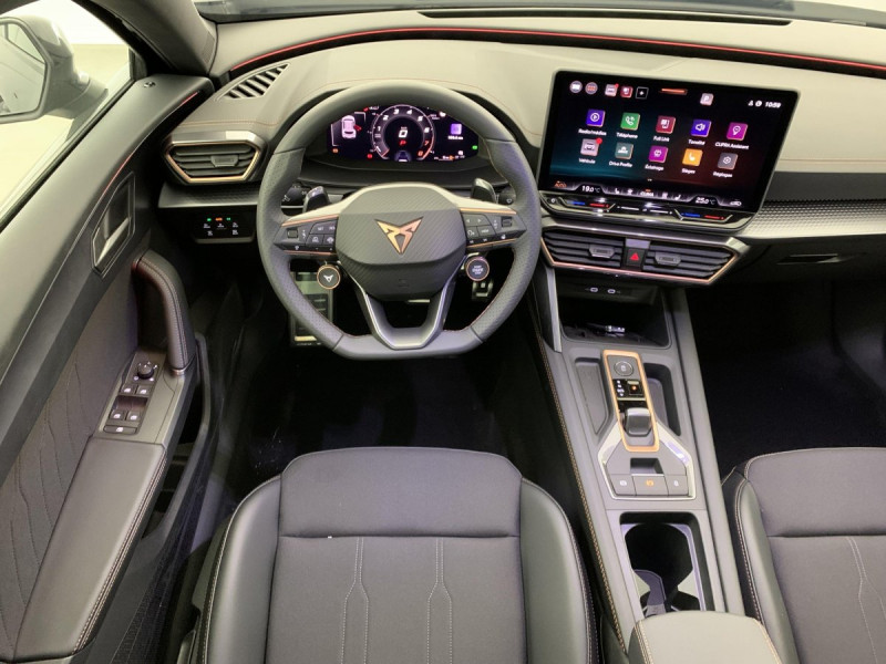 Photo 13 de l'offre de Cupra FORMENTOR NOUVEAU 1.5 ETSI HYBRID 150 CH DSG7 V à 32998€ chez Carlyss automobiles Vitré