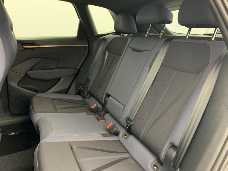 Photo 23 de l'offre de Cupra Terramar 1.5 eTSI Hybrid 150 ch DSG7 V à 36998€ chez Carlyss automobiles Vitré