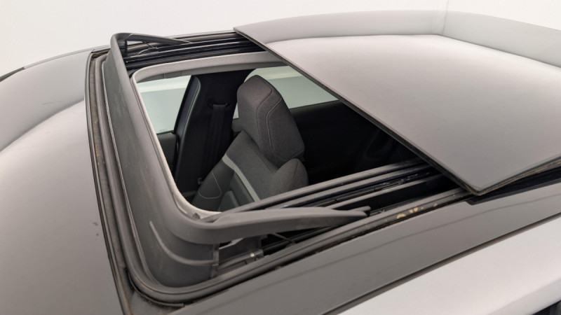 Photo 20 de l'offre de CITROEN C4 PureTech 130 S&S BVM6 Shine à 17552€ chez Carlyss automobiles Vitré