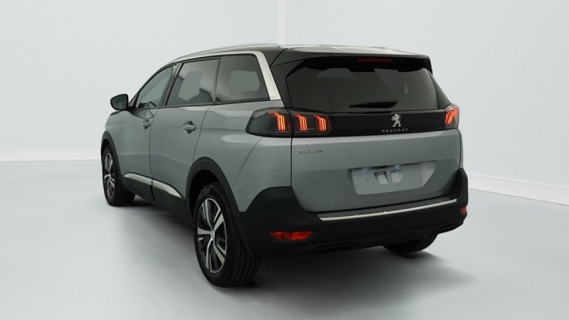 Photo 5 de l'offre de PEUGEOT 5008 PureTech 130ch S&S BVM6 Allure Pack à 25969€ chez Carlyss automobiles Vitré