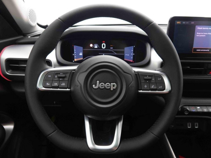 Photo 11 de l'offre de Jeep Avenger 1.2T 100 Summit à 27462€ chez Carlyss automobiles Vitré