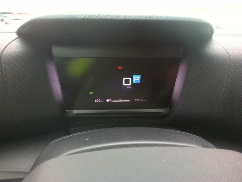 Photo 3 de l'offre de CITROEN C4 PureTech 130 EAT8 Max à 19798€ chez Carlyss automobiles Vitré