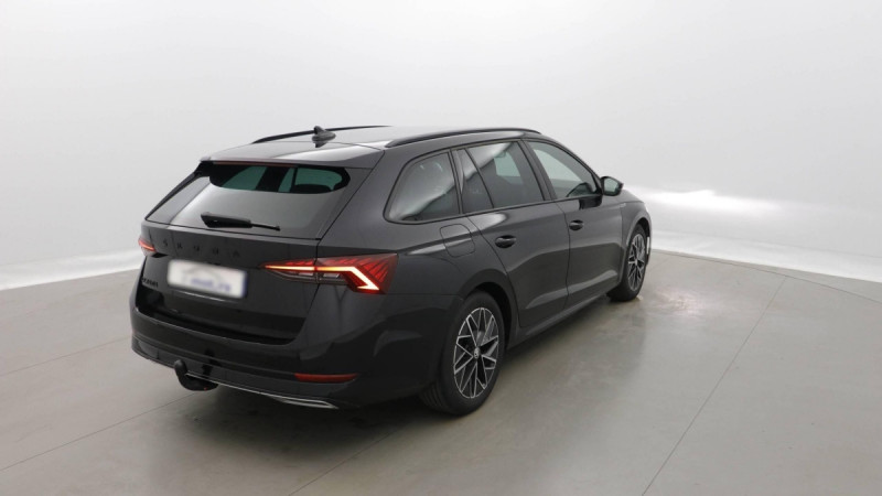 Photo 5 de l'offre de SKODA Octavia Combi Octavia Combi 2.0 TDI 116 ch DSG7 Sportline à 30598€ chez Carlyss automobiles Vitré