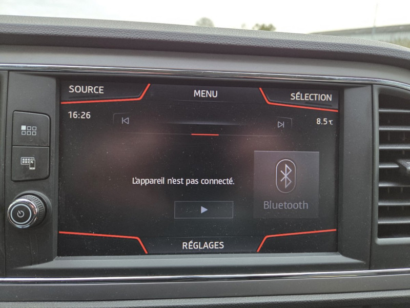 Photo 15 de l'offre de Seat Leon (3) 1.6 TDI 115 S&S Style Business à 11990€ chez Carlyss automobiles Vitré