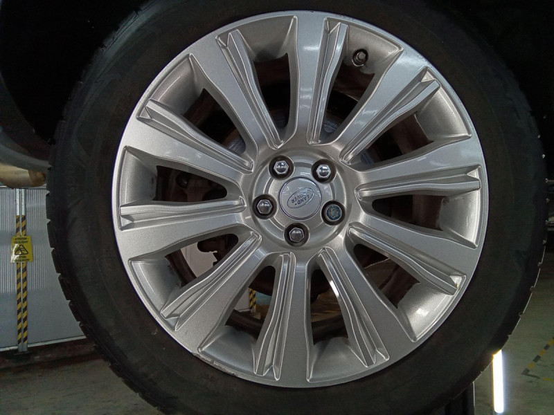 Photo 7 de l'offre de LAND-ROVER RANGE ROVER EVOQUE Range Rover Evoque TD4 180 BVA HSE à 31798€ chez Carlyss automobiles Vitré