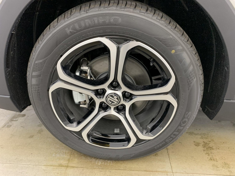 Photo 18 de l'offre de MG Motor ZS 1.5 L Hybrid+ 197 ch Comfort à 21598€ chez Carlyss automobiles Vitré