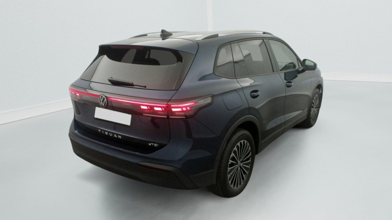 Photo 7 de l'offre de VOLKSWAGEN TIGUAN NOUVEAU 1.5 eTSI 150CV DSG7 LIFE PLUS à 37998€ chez Carlyss automobiles Vitré