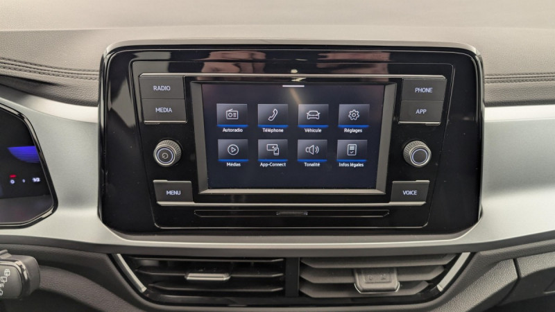 Photo 17 de l'offre de VOLKSWAGEN T-roc 1.0 TSI 110 Start/Stop BVM6 Life à 21460€ chez Carlyss automobiles Vitré