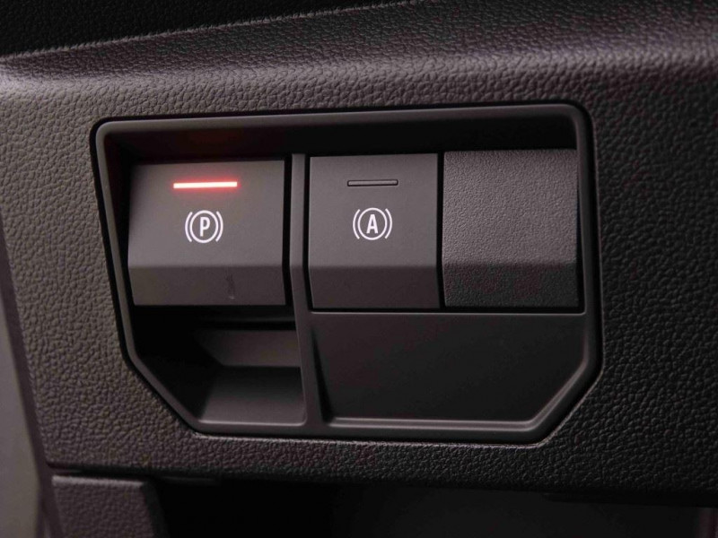 Photo 11 de l'offre de RENAULT Espace E-TECH 200 Full Hybrid 7PL Techno à 39898€ chez Carlyss automobiles Vitré