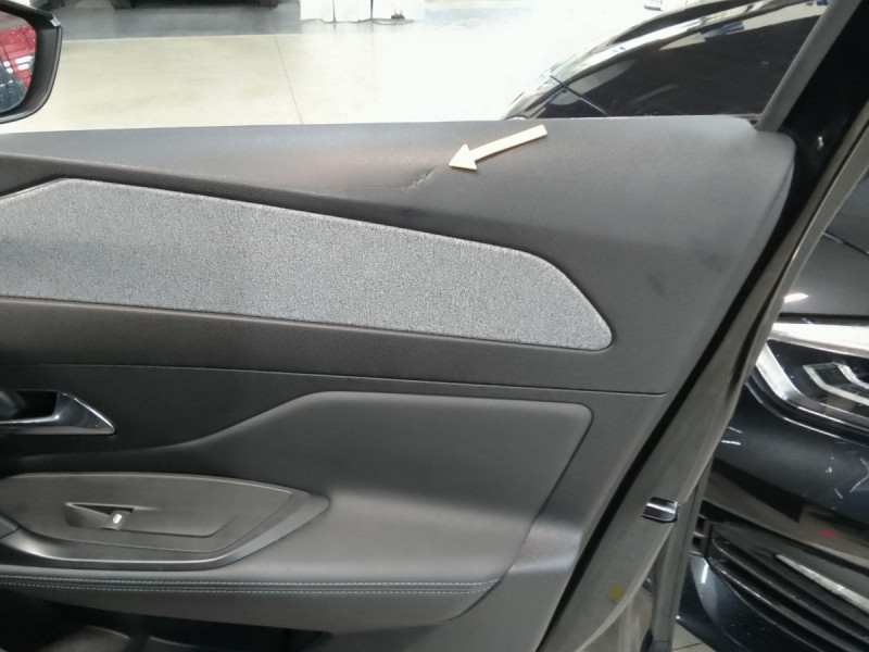 Photo 6 de l'offre de PEUGEOT 308 BlueHDi 130ch S&S EAT8 Allure Pack à 24598€ chez Carlyss automobiles Vitré