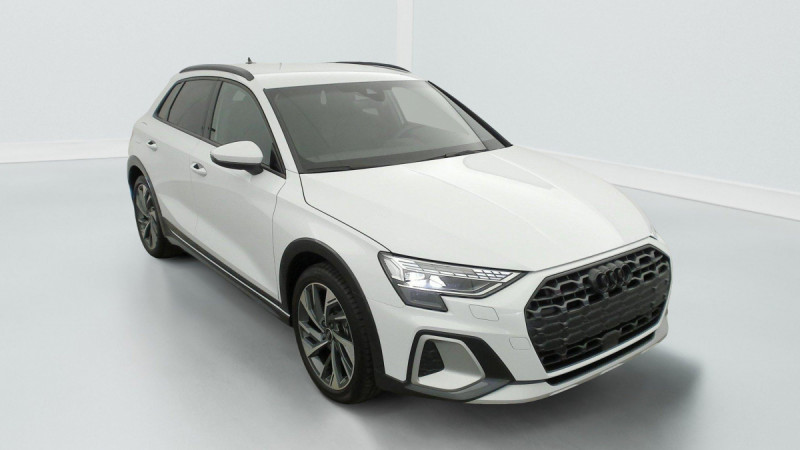 Photo 1 de l'offre de Audi A3 ALLSTREET TFSI e Hybride rechargeable 204 S tronic 6 Design à 42998€ chez Carlyss automobiles Vitré