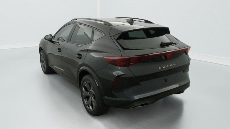 Photo 6 de l'offre de Cupra FORMENTOR NOUVEAU 1.5 ETSI HYBRID 150 CH DSG7 V à 32998€ chez Carlyss automobiles Vitré