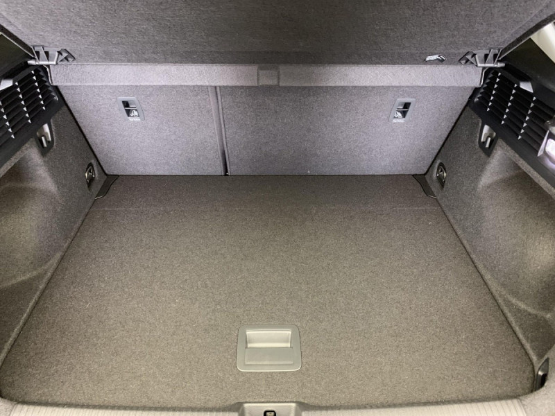 Photo 7 de l'offre de AUDI Q2 35 TFSI 150 S tronic 7 Design à 35598€ chez Carlyss automobiles Vitré