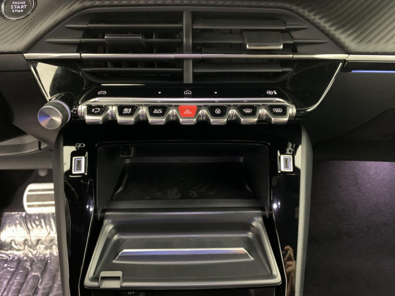 Photo 21 de l'offre de PEUGEOT 2008 Hybrid 145 e-DCS6 GT à 26158€ chez Carlyss automobiles Vitré