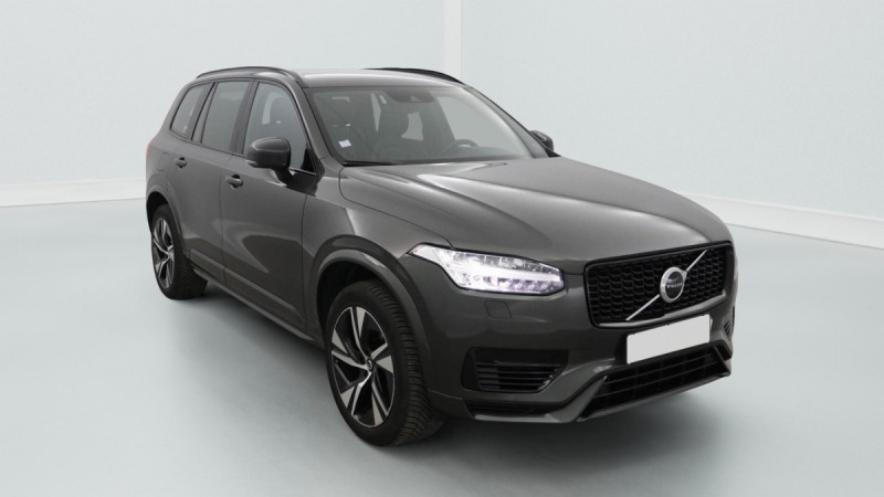 Photo 1 de l'offre de VOLVO XC90 Recharge T8 AWD 303+87 ch Geartronic 8 7pl Momentum à 45998€ chez Carlyss automobiles Vitré