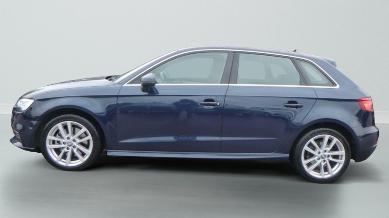 Photo 2 de l'offre de AUDI A3 SPORTBACK A3 Sportback 40 TFSIe 204 S tronic 6 Design à 21598€ chez Carlyss automobiles Vitré