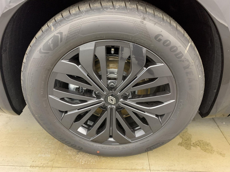 Photo 21 de l'offre de Renault AUSTRAL NOUVEAU FULL HYBRID E-TECH 200 CH EVOLUTION à 31998€ chez Carlyss automobiles Vitré