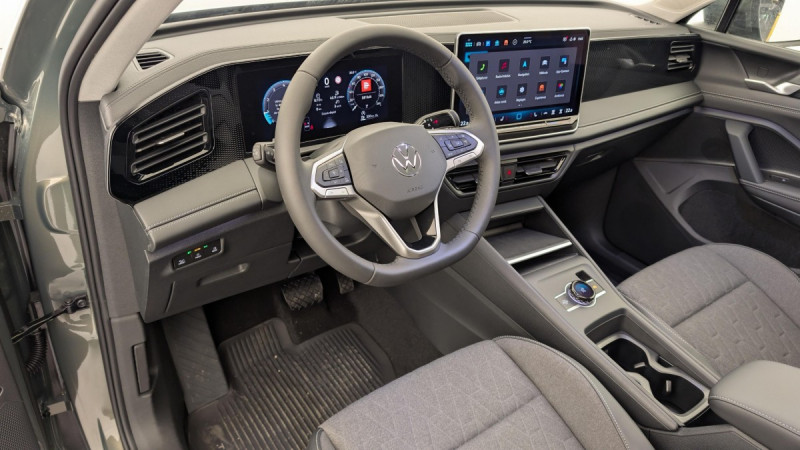 Photo 15 de l'offre de VOLKSWAGEN TIGUAN NOUVEAU 1.5 eTSI 150CV DSG7 LIFE PLUS à 39998€ chez Carlyss automobiles Vitré