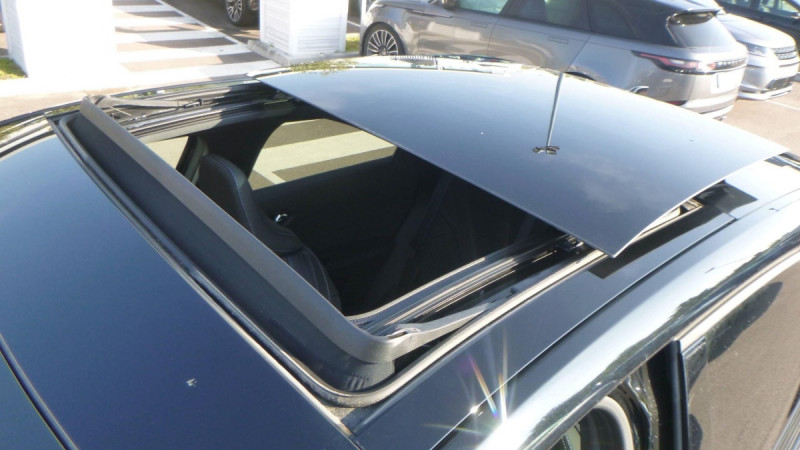 Photo 6 de l'offre de RENAULT CAPTUR Captur E-Tech full hybrid 145 ch esprit Alpine à 33398€ chez Carlyss automobiles Vitré