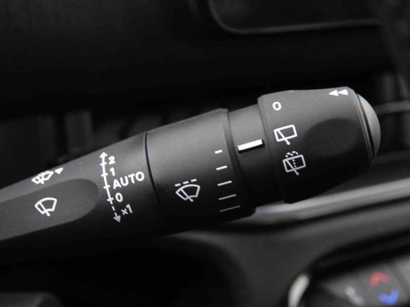 Photo 18 de l'offre de Fiat 600 1.2 HYBRID 110 DCT POP à 24798€ chez Carlyss automobiles Vitré