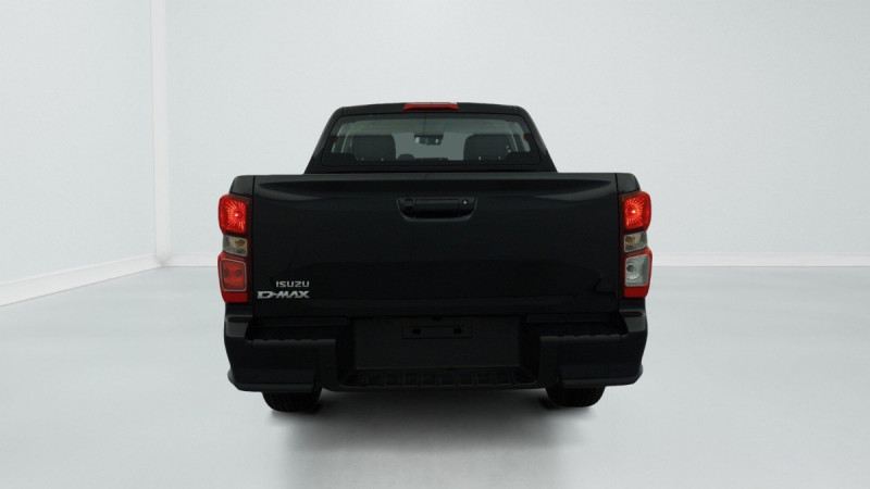 Photo 6 de l'offre de ISUZU D-MAX 1.9 4X4 CREW CAB N60 B.B +  AT 4 PLACES à 44500€ chez Carlyss automobiles Vitré