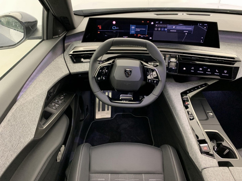 Photo 13 de l'offre de PEUGEOT 3008 Hybrid 145 e-DCS6 GT à 33998€ chez Carlyss automobiles Vitré