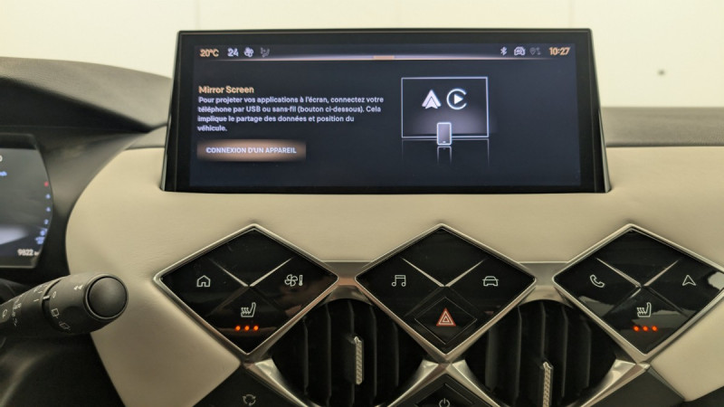 Photo 19 de l'offre de DS DS3 PureTech 130 EAT8 Esprit de Voyage à 24021€ chez Carlyss automobiles Vitré