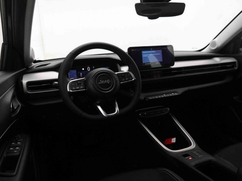 Photo 7 de l'offre de Jeep Avenger 1.2 MHEV 110 DCT6 Altitude à 27502€ chez Carlyss automobiles Vitré