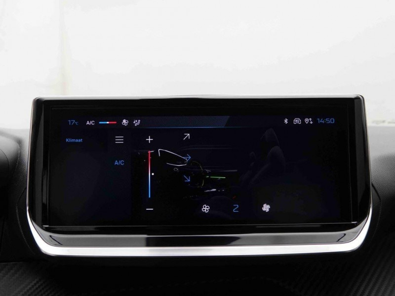 Photo 9 de l'offre de PEUGEOT 208 PureTech 100 S&S BVM6 Active à 17498€ chez Carlyss automobiles Vitré