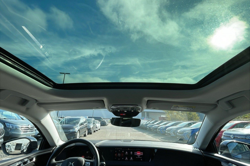 Photo 12 de l'offre de DS DS4 PureTech 130 EAT8 Performance Line+ à 22315€ chez Carlyss automobiles Vitré