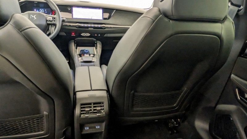 Photo 18 de l'offre de DS DS4 PureTech 130 EAT8 Performance Line+ à 23095€ chez Carlyss automobiles Vitré