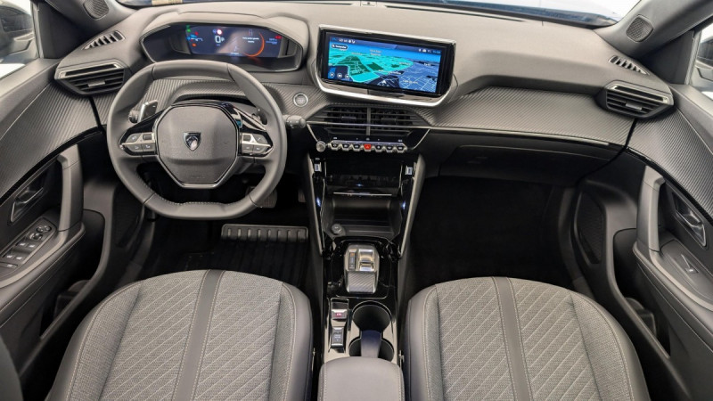 Photo 13 de l'offre de PEUGEOT 2008 Hybrid 136 e-DCS6 Allure à 23598€ chez Carlyss automobiles Vitré