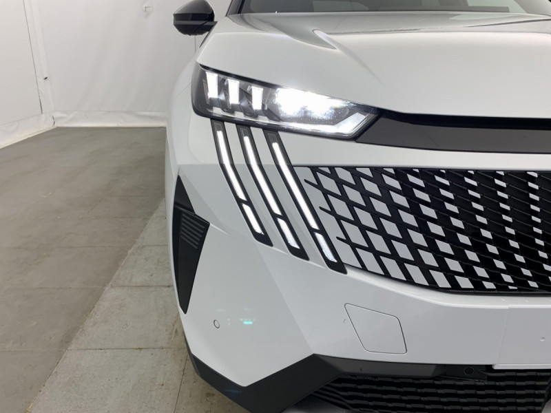 Photo 17 de l'offre de PEUGEOT 3008 Hybrid 145 e-DCS6 GT à 34998€ chez Carlyss automobiles Vitré