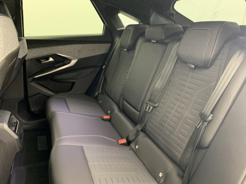 Photo 20 de l'offre de PEUGEOT 3008 Hybrid 145 e-DCS6 GT à 32568€ chez Carlyss automobiles Vitré
