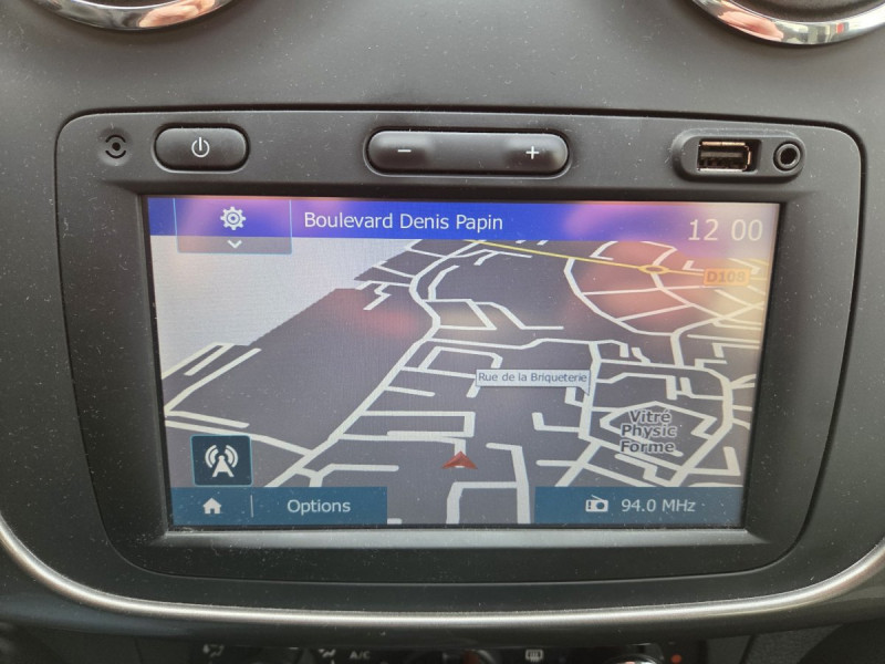 Photo 9 de l'offre de Dacia Sandero (2) Stepway Prestige TCe 90 à 8990€ chez Carlyss automobiles Vitré