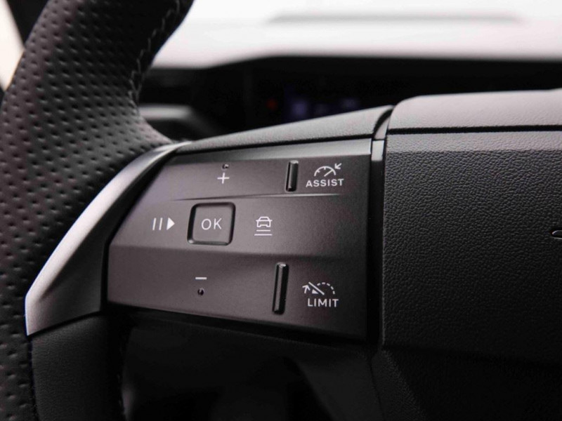 Photo 16 de l'offre de OPEL Grandland 1.2 T Hybrid 145 GS à 35898€ chez Carlyss automobiles Vitré