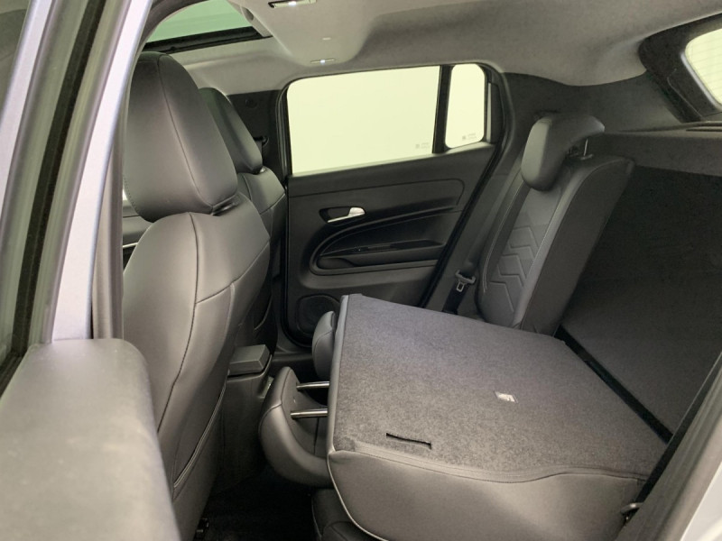 Photo 12 de l'offre de Jeep Avenger 1.2 Turbo T3 100 ch Summit à 23998€ chez Carlyss automobiles Vitré