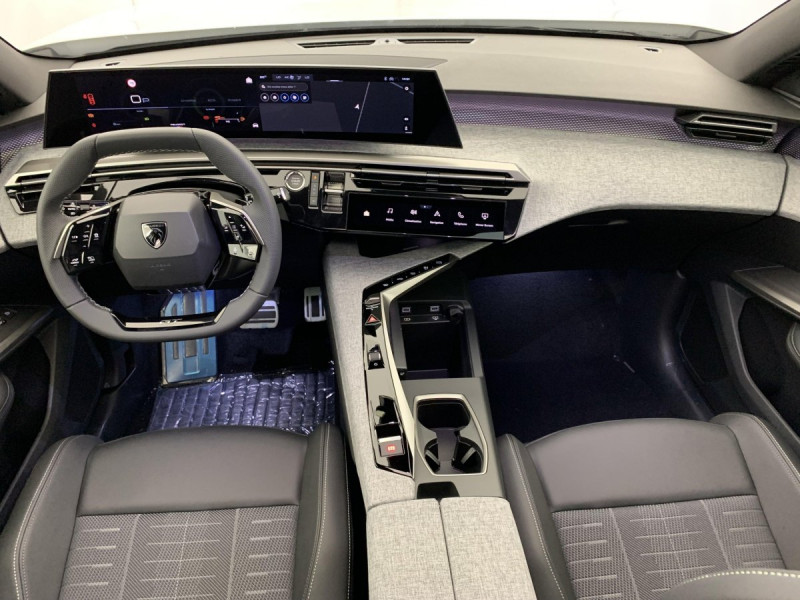 Photo 12 de l'offre de PEUGEOT 3008 Hybrid 145 e-DCS6 GT à 34998€ chez Carlyss automobiles Vitré