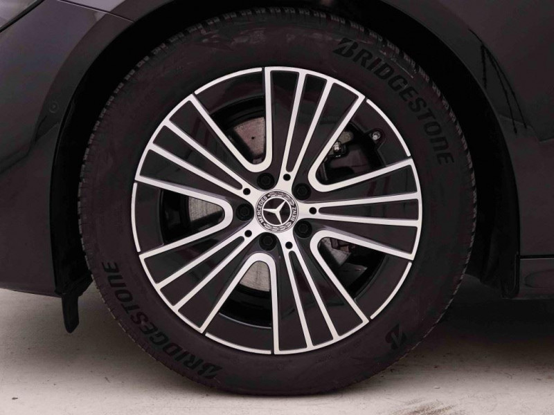 Photo 22 de l'offre de MERCEDES-BENZ CLASSE E BREAK E220D 9G-TRONIC AVANTGARDE LINE à 47361€ chez Carlyss automobiles Vitré