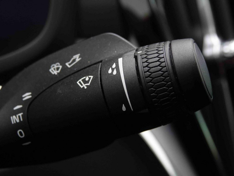 Photo 10 de l'offre de VOLVO S60 2.0 MHEV 197 Core à 34624€ chez Carlyss automobiles Vitré