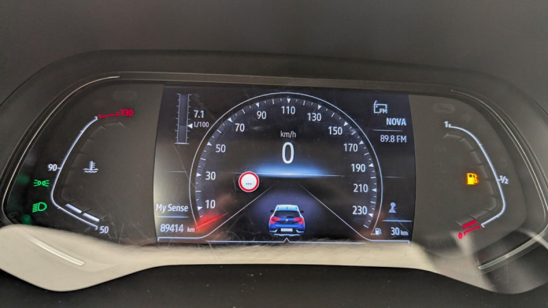 Photo 21 de l'offre de RENAULT CAPTUR TCe 100 Intens à 12380€ chez Carlyss automobiles Vitré