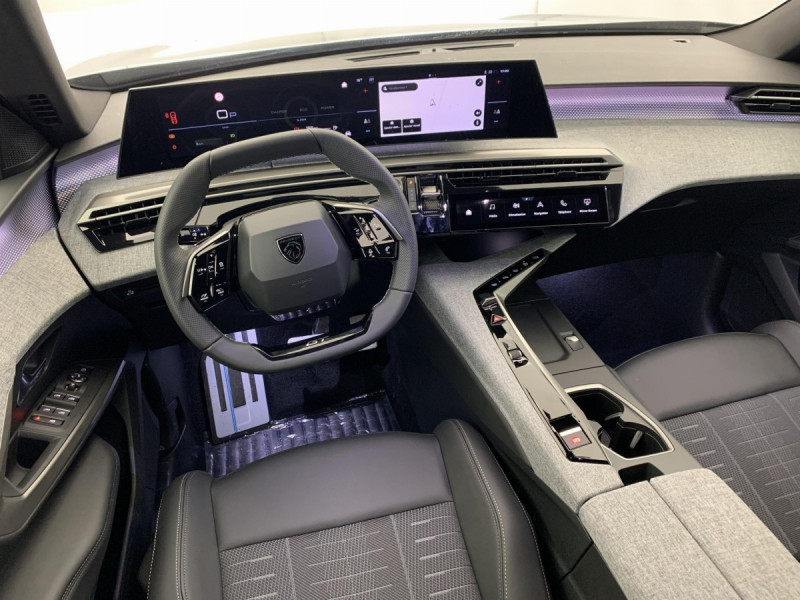 Photo 15 de l'offre de PEUGEOT 3008 Hybrid 145 e-DCS6 GT à 32568€ chez Carlyss automobiles Vitré