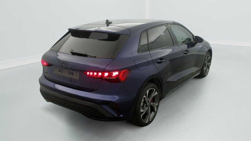 Photo 14 de l'offre de AUDI A3 SPORTBACK NOUVELLE 45 TFSI E HYBRIDE RECHARGEABLE 272 S TRONIC 6 S LINE à 43998€ chez Carlyss automobiles Vitré