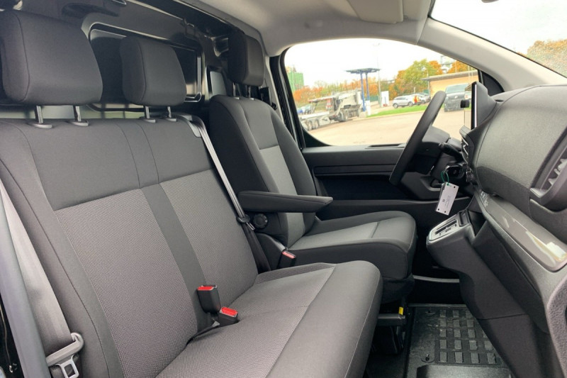 Photo 12 de l'offre de CITROEN Jumpy Fourgon M BLUEHDI 180 S&S EAT8 à 31257€ chez Carlyss automobiles Vitré