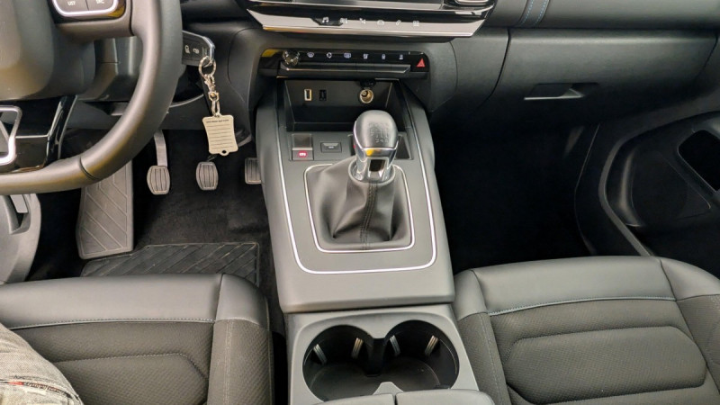 Photo 19 de l'offre de CITROEN C5 Aircross PureTech 130 S&S BVM6 Feel à 19351€ chez Carlyss automobiles Vitré