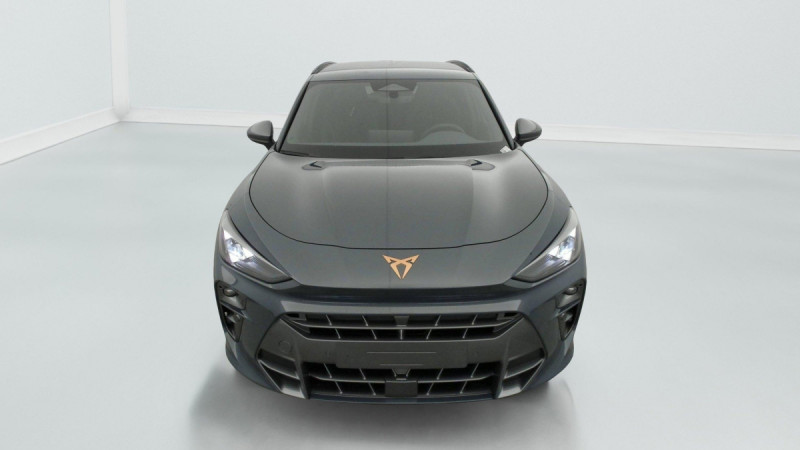 Photo 2 de l'offre de Cupra Terramar 1.5 eTSI Hybrid 150 ch DSG7 V à 35998€ chez Carlyss automobiles Vitré