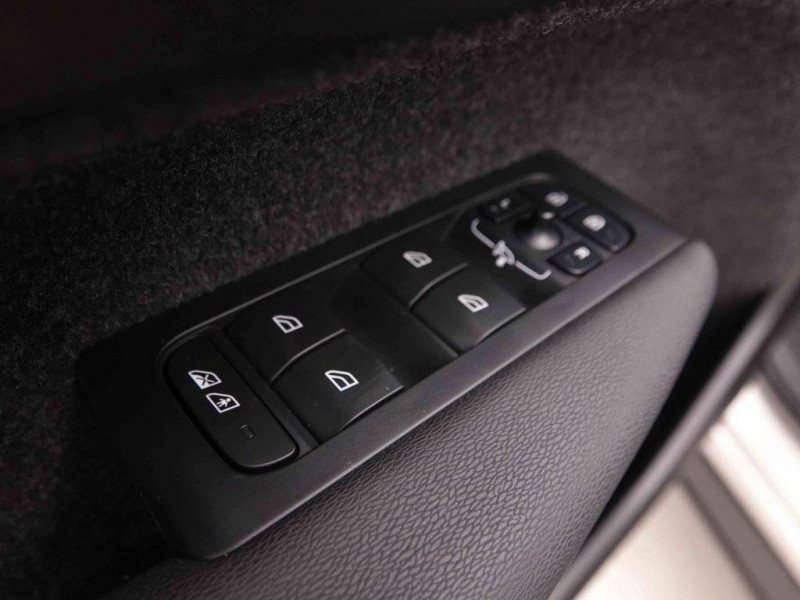 Photo 20 de l'offre de VOLVO XC40 1.5 T2 Geartronic Core à 32205€ chez Carlyss automobiles Vitré