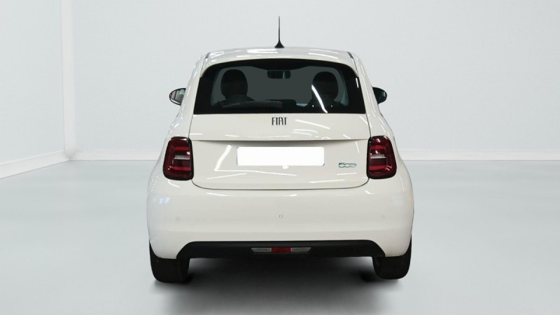 Photo 5 de l'offre de Fiat 500e Berline MY22 Serie 1 STEP 2 500 e 118 ch Icône à 15798€ chez Carlyss automobiles Vitré