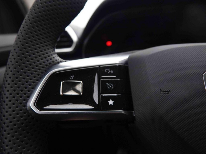 Photo 14 de l'offre de MG Motor ZS 1.5i 115 Comfort à 23006€ chez Carlyss automobiles Vitré