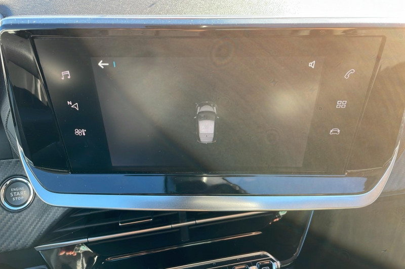 Photo 12 de l'offre de PEUGEOT 208 ELECTRIQUE 50 KWH 136CH ALLURE à 17811€ chez Carlyss automobiles Vitré